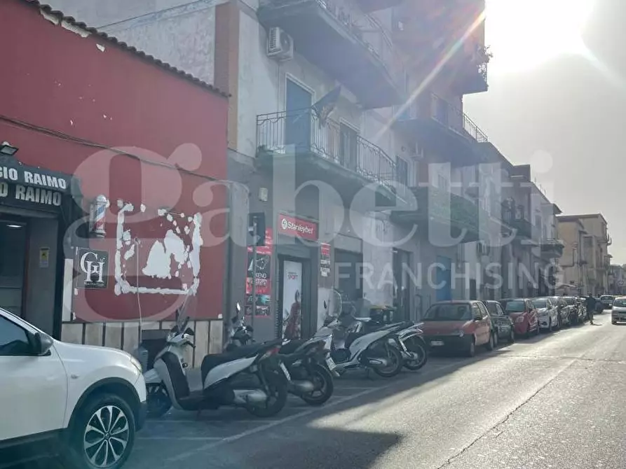 Immagine 1 di Negozio in affitto  in Via Vittorio Veneto, 247 a Torre Annunziata