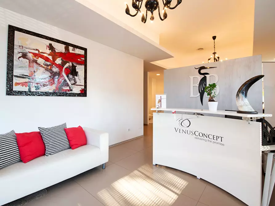 Immagine 4 di Negozio in vendita  in Via Giovanni Gastaldi, 40 a Roma