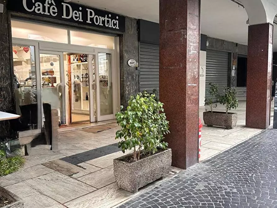 Immagine 1 di Bar / Ristorante in vendita  in Corso Umberto I, 93 a Torre Annunziata