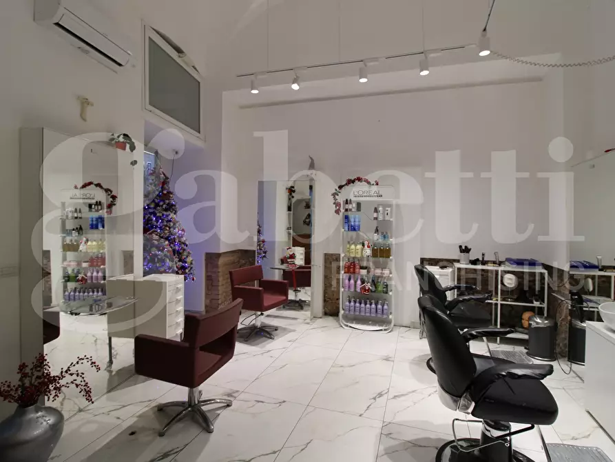 Immagine 12 di Negozio in vendita  in Via Alessandro Manzoni, 64 a Catania