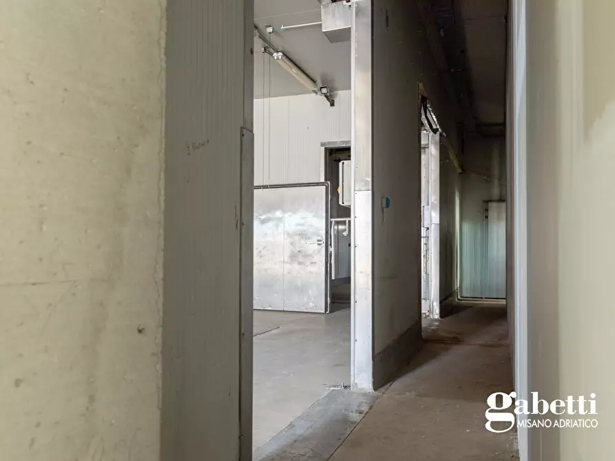 Immagine 20 di Capannone industriale in vendita  in Via Pennabilli, 6 a Riccione