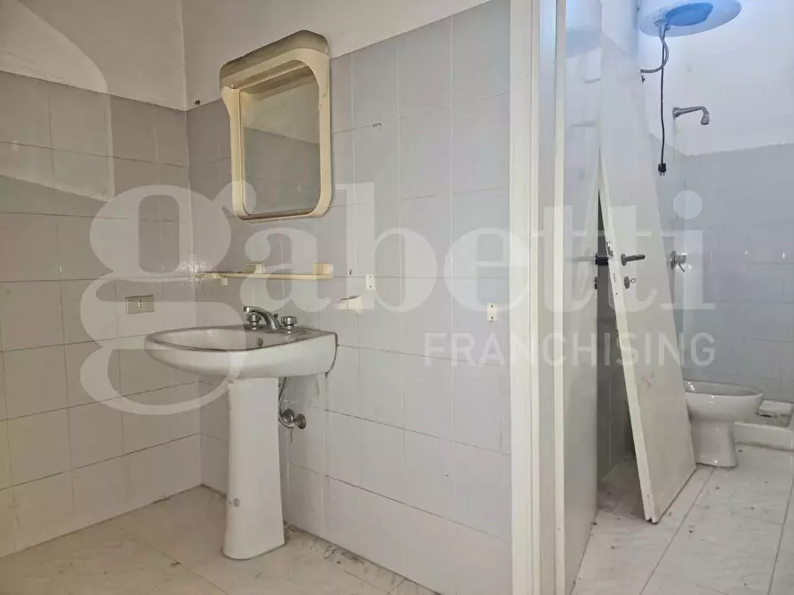 Immagine 13 di Magazzino in affitto  in Via don milani, 4 a Sestu