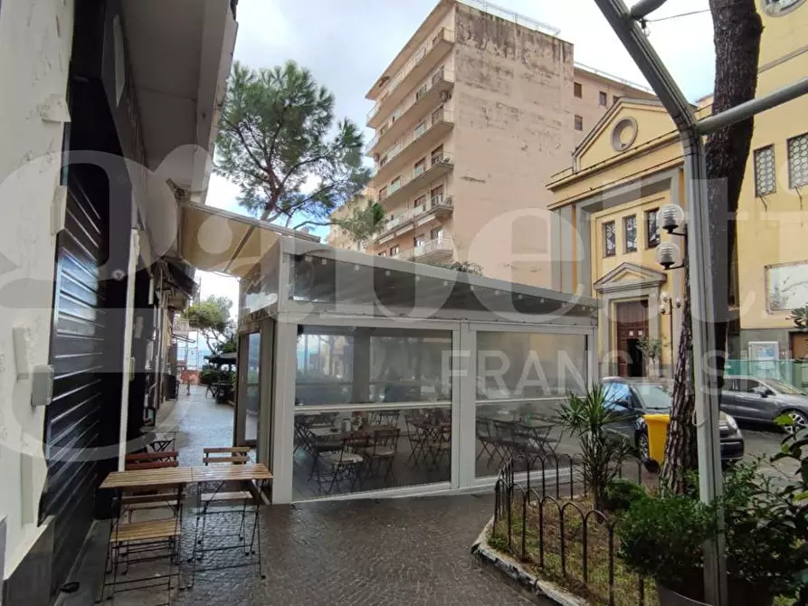 Immagine 2 di Bar / Ristorante in vendita  in Via GINO ALFANI, 29 a Torre Annunziata