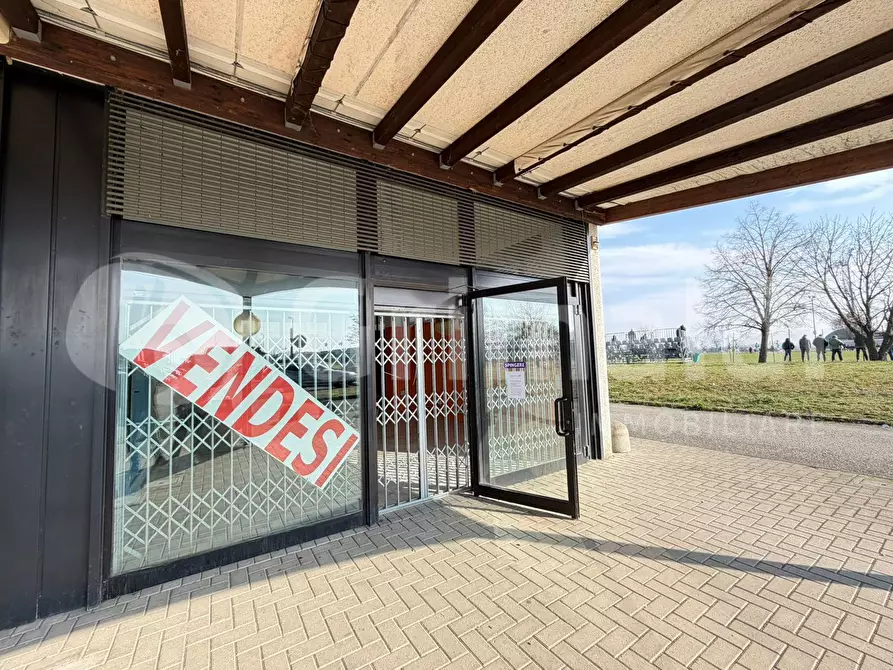 Immagine 2 di Attività commerciale in vendita  in Via Emilia Piacentina, 4 a Castel San Giovanni