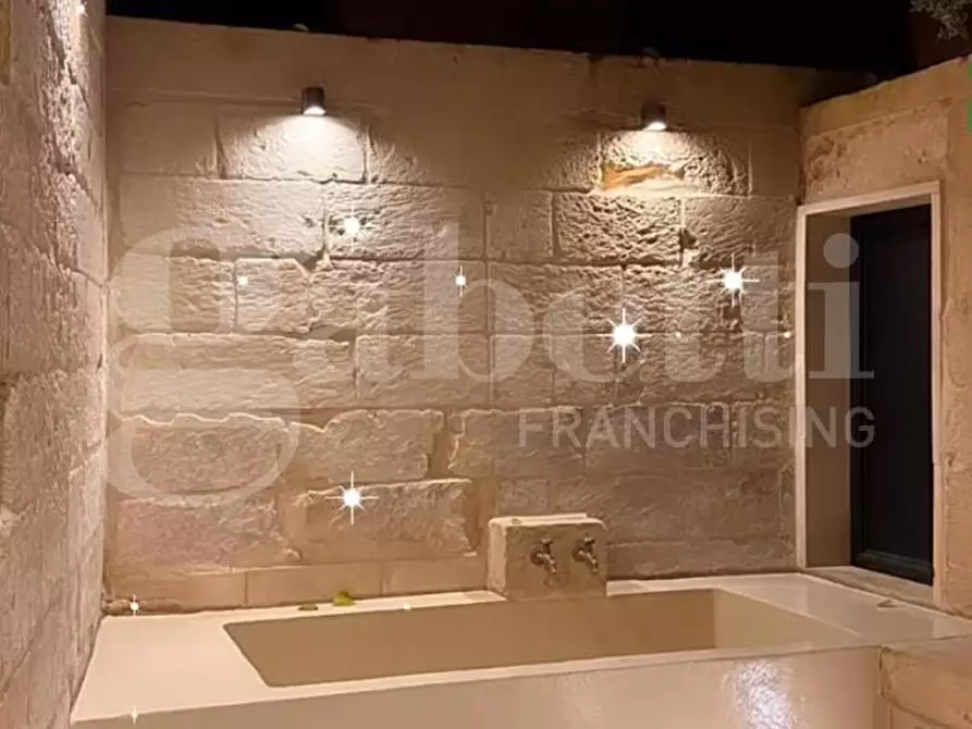 Immagine 27 di Loft/Open space in vendita  in Via Antonio Galateo, 59 a Lecce