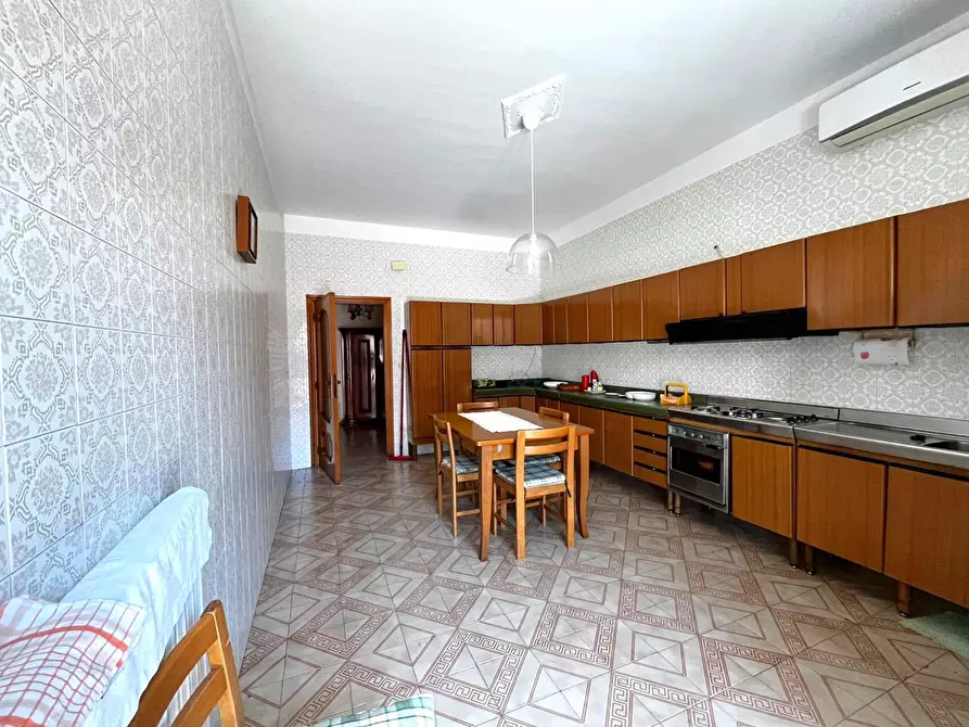 Immagine 4 di Appartamento in vendita  in Via GIOTTO, 13-17 a San Severo