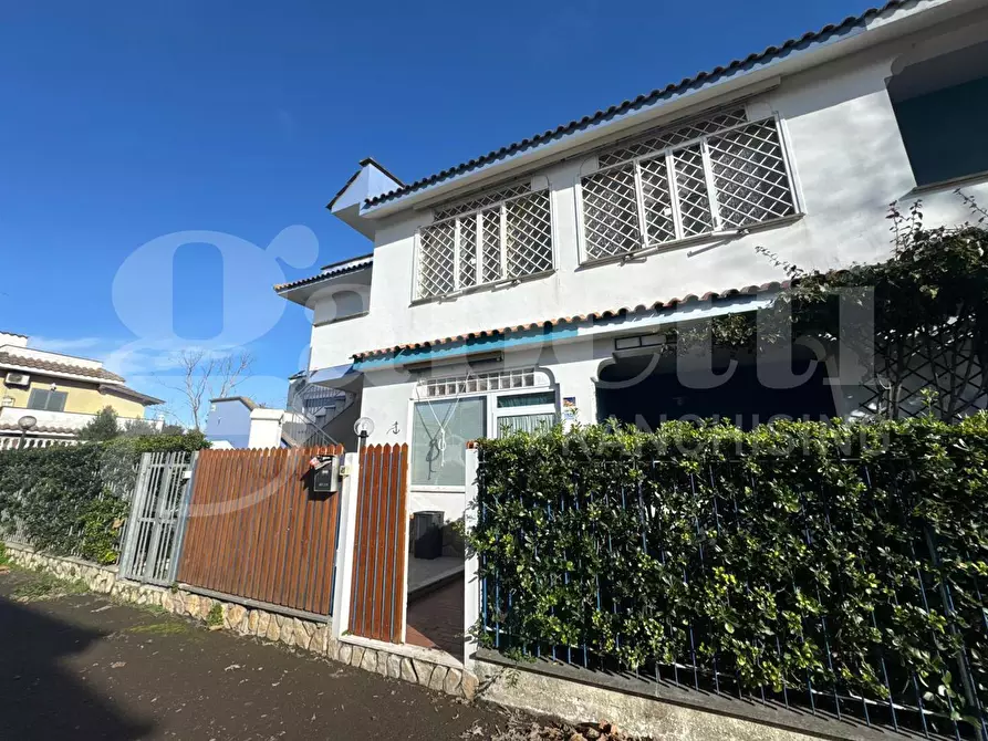 Immagine 3 di Appartamento in vendita  in Via dei canarini, 84 a Ardea