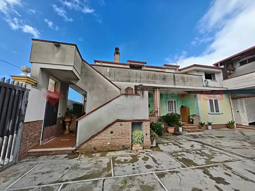 Immagine 18 di Casa indipendente in vendita  in Via bovio, snc a Mondragone