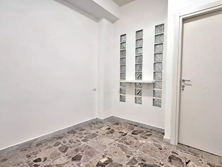 Immagine 6 di Appartamento in affitto  in Via Carriera Grande a Napoli