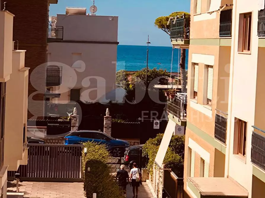 Immagine 1 di Appartamento in vendita  in Via Ventotene, 3 a Gaeta