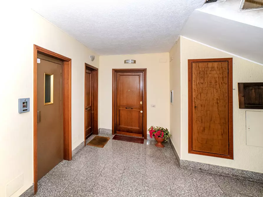 Immagine 7 di Appartamento in vendita  in Via Michelangelo Peroglio, 27 a Roma