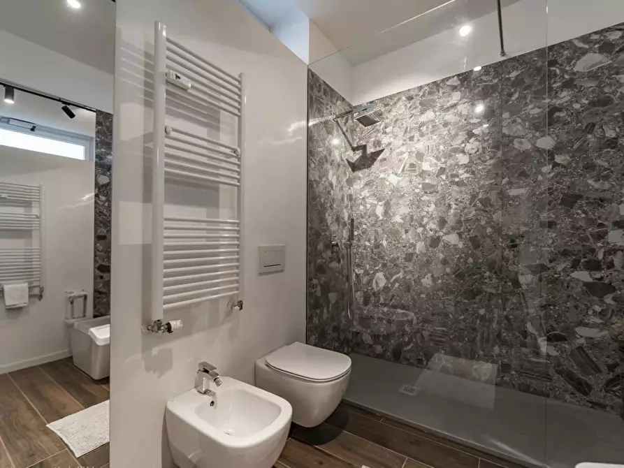 Immagine 18 di Loft/Open space in vendita  in Via Washington, 81 a Milano