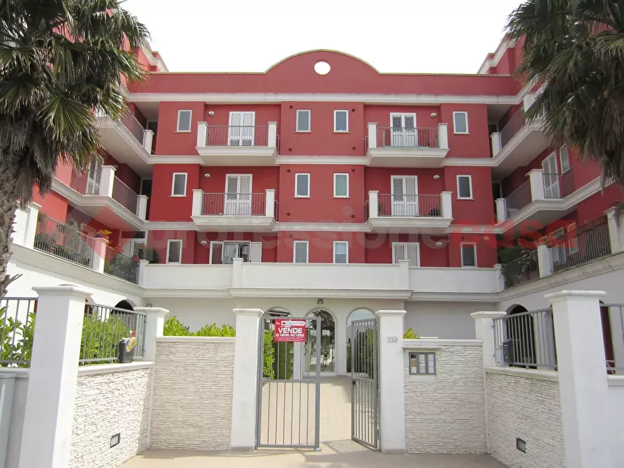 Immagine 1 di Box auto in vendita  in Via generale cadorna a Poggiardo