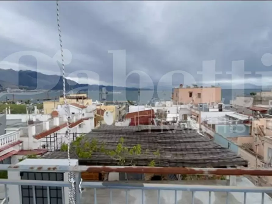Immagine 12 di Appartamento in vendita  in Vico 11 Lungomare G. Caboto, 41 a Gaeta