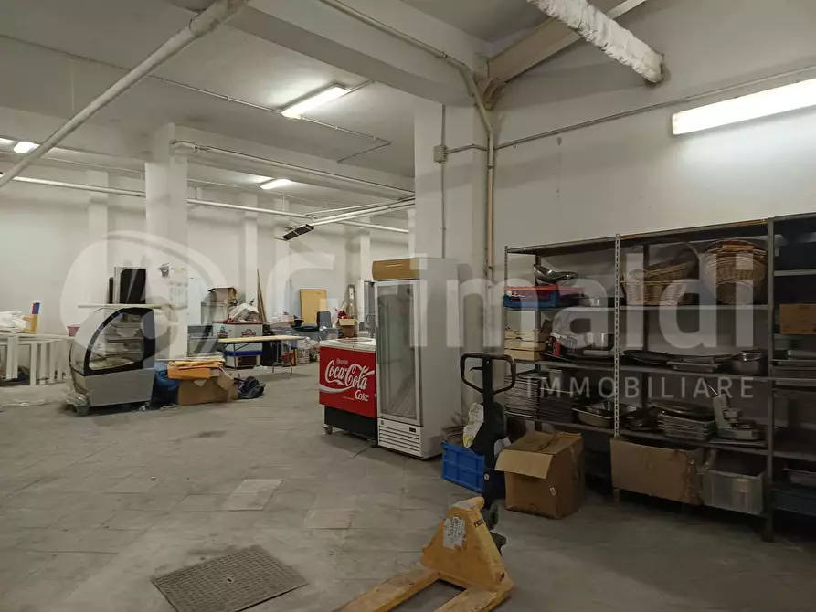 Immagine 6 di Magazzino in vendita  in Via Quinto Novio a Roma