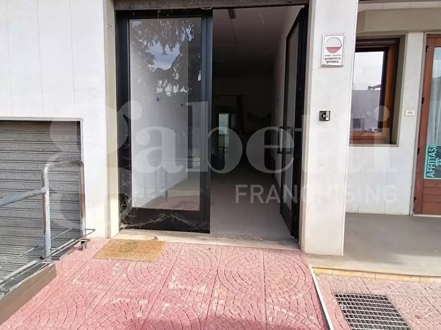 Immagine 1 di Ufficio in affitto  in Corso umberto I, 37 a Carovigno