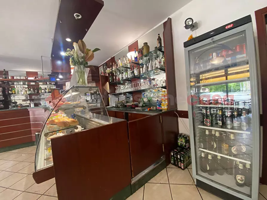 Immagine 7 di Negozio in vendita  in Via VILLA DEMIDOFF a Firenze