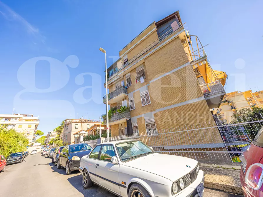 Immagine 29 di Appartamento in vendita  in Via dei Bruno, 69 a Roma