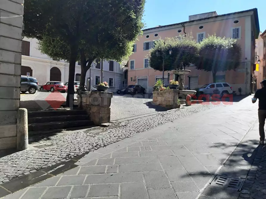 Immagine 3 di Negozio in affitto  in Via Vittorio Emanuele, 135 a Anagni