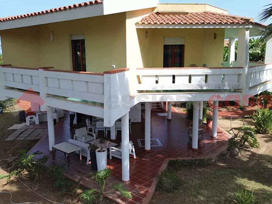 Immagine 1 di Villa in vendita  in Viale dei lidi, 427 a Siracusa