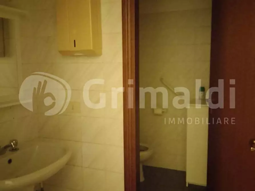 Immagine 6 di Ufficio in vendita  in Via lombardia, 7 a Reggio Nell'emilia