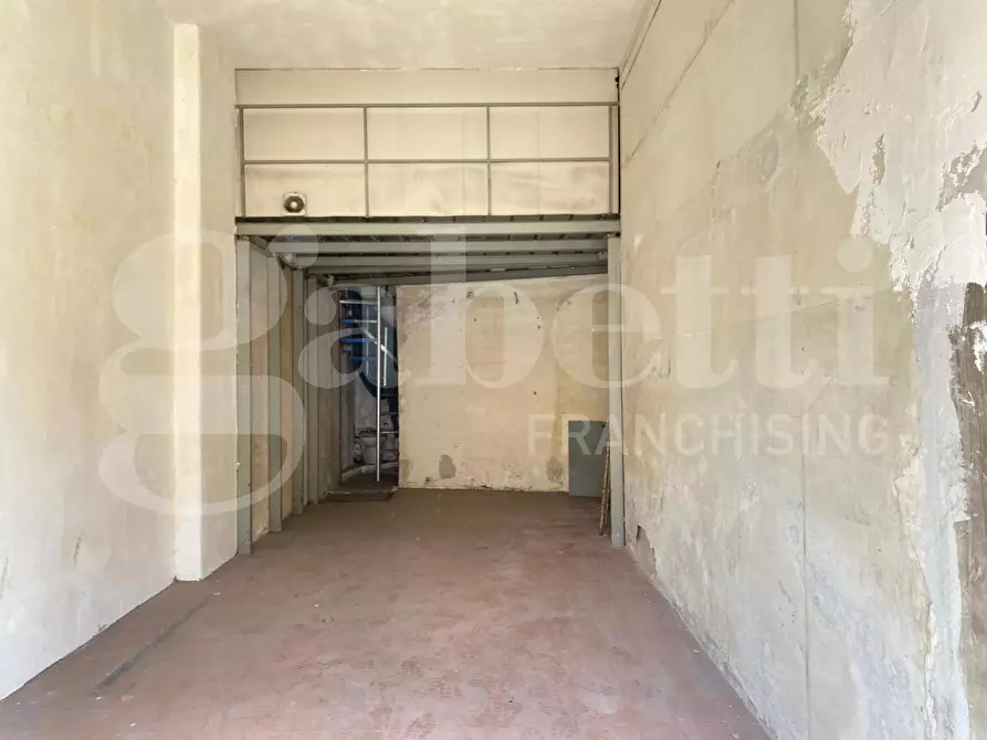 Immagine 16 di Negozio in vendita  in Via Trionfale, 98 a Roma