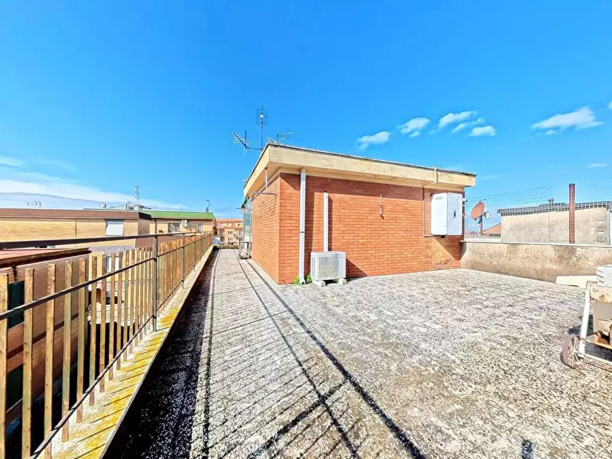 Immagine 37 di Appartamento in vendita  in Via GIUSEPPE BEDUSCHI, 10 a Roma