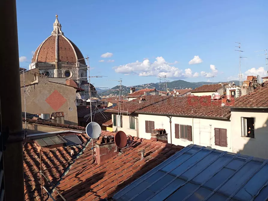 Immagine 2 di Appartamento in vendita  in Via DEI TAVOLINI a Firenze
