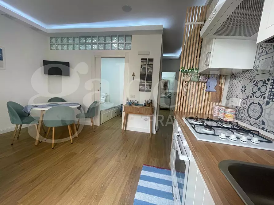 Immagine 6 di Appartamento in vendita  in Piazza San Carlo, III trav dx, 1 a Gaeta