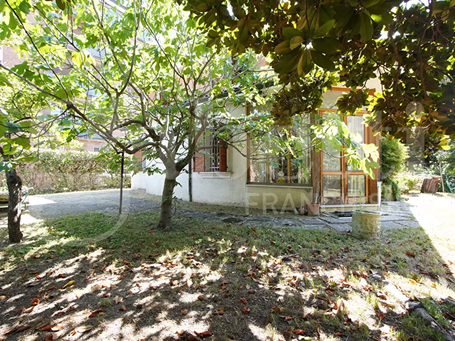 Immagine 10 di Villa in vendita  in Via Ca' Rossa, . a Venezia