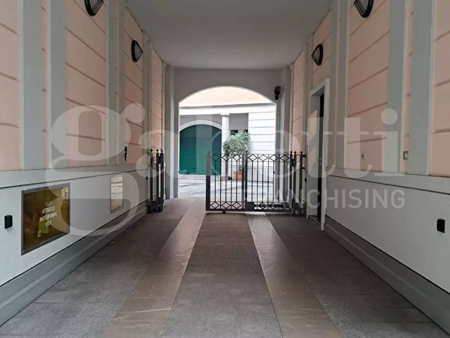 Immagine 15 di Box auto in vendita  in Corso di porta Romana, 55 a Milano