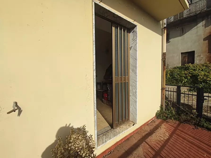 Immagine 25 di Appartamento in vendita  in Via G. GARIBALDI, 114 a San Vito Sullo Ionio