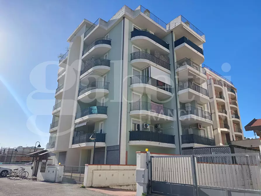 Immagine 10 di Appartamento in vendita  in Via Ercole FalÃ², 20 a Alba Adriatica