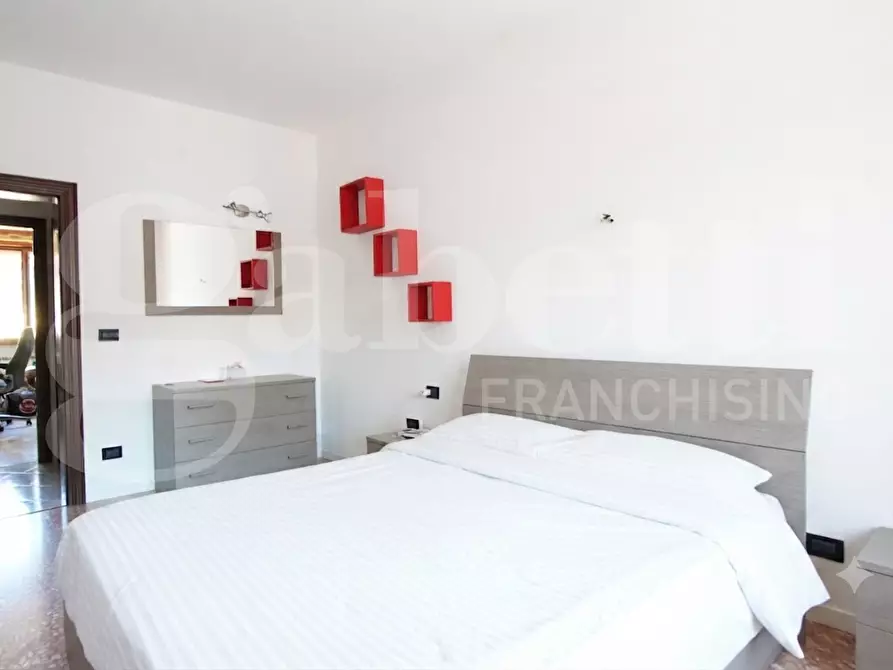 Immagine 7 di Appartamento in vendita  in Via Roma, . a Venezia