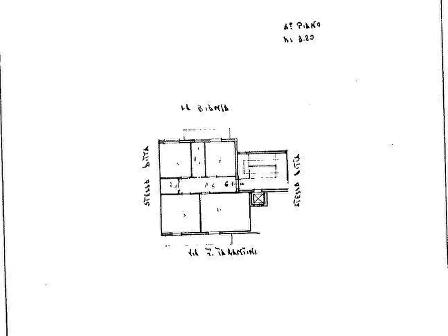 Immagine 21 di Appartamento in vendita  in Via Felice Tarantini a Trani