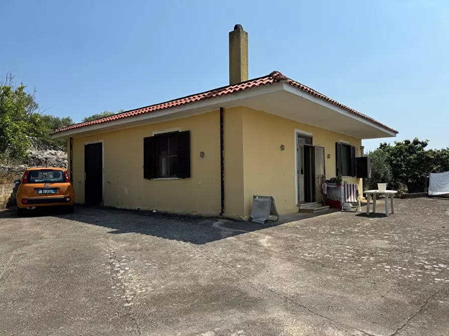 Immagine 2 di Villa in vendita  in Via Carbonara, 11 a Sonnino