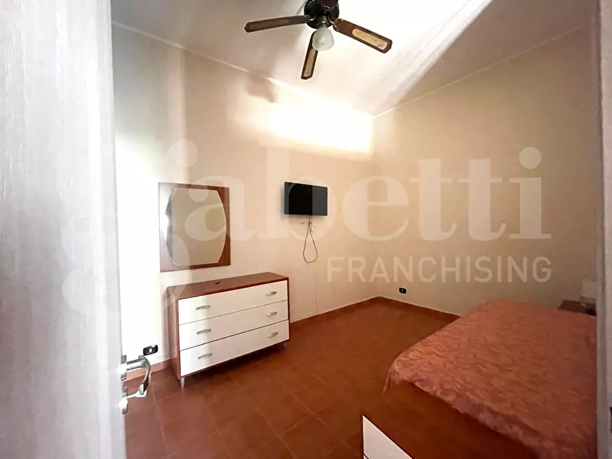 Immagine 5 di Appartamento in vendita  in Via Indipendenza, 379 a Gaeta