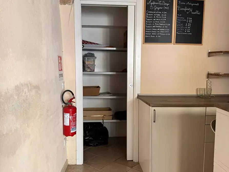 Immagine 2 di Attività commerciale in vendita  in Via ARNIENSE, 43 a Chieti