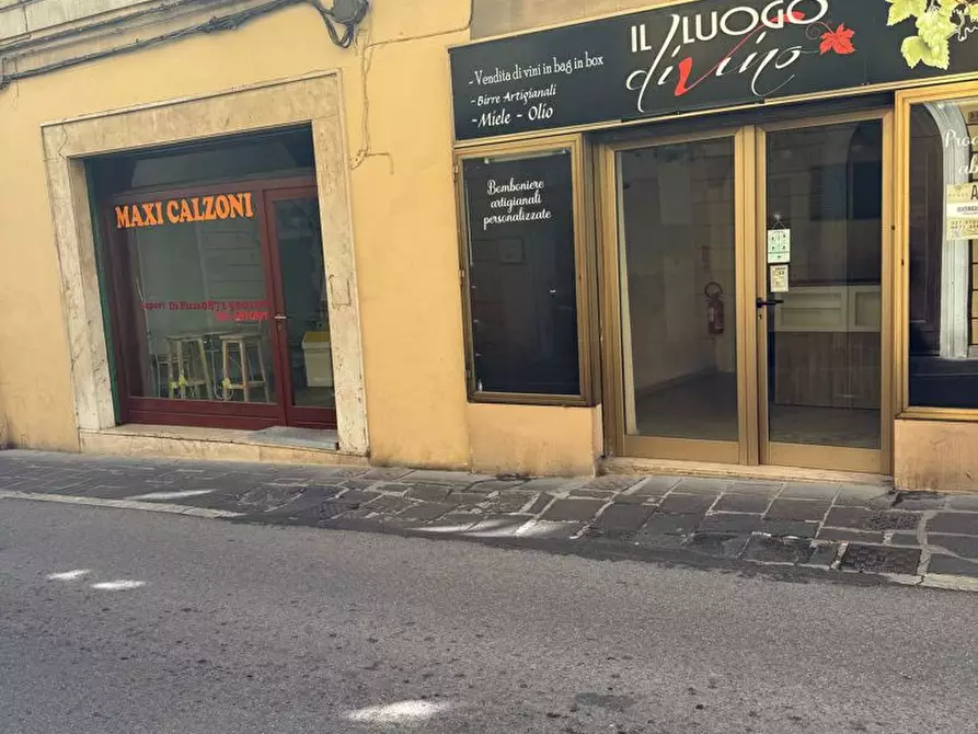 Immagine 6 di Attività commerciale in vendita  in Via ARNIENSE, 43 a Chieti