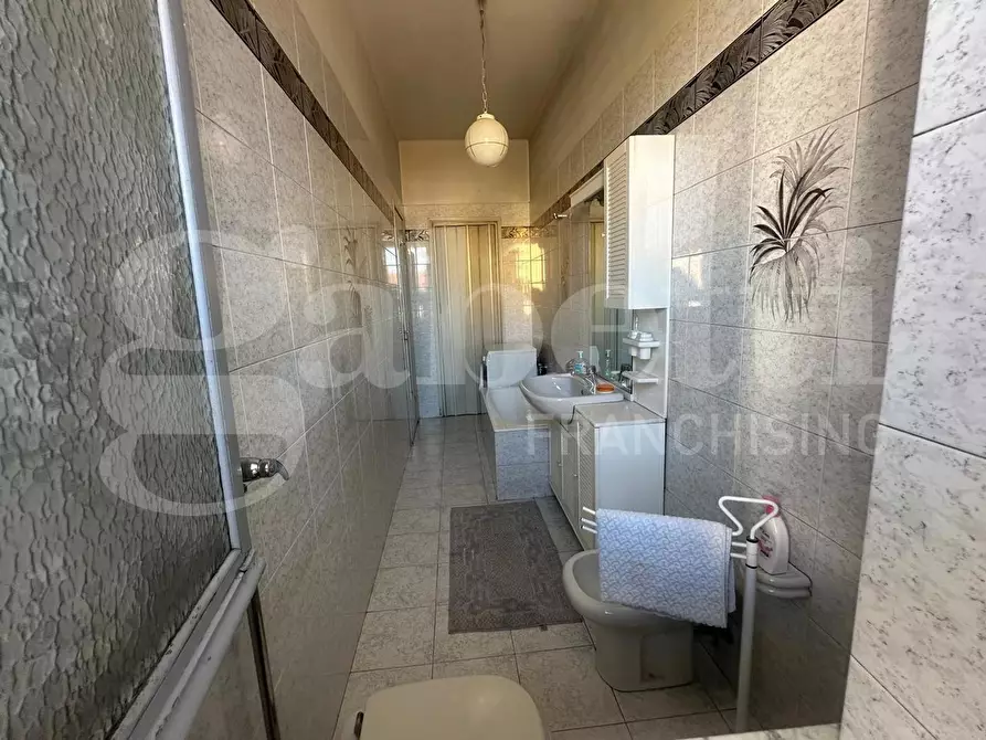 Immagine 18 di Appartamento in vendita  in Via RENATO MARTORELLI, 57 a Torino