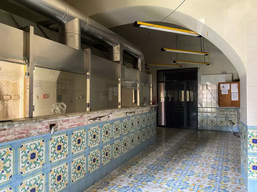 Immagine 16 di Negozio in vendita  in Via bruno Buozzi, 15 a San Giorgio A Cremano