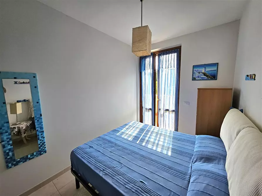 Immagine 11 di Villetta a schiera in vendita  in Via FIVIZZANO, 1 a Massa