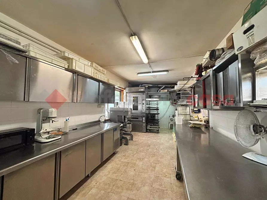 Immagine 22 di Attività commerciale in vendita  in Viale regina margherita, 13 a Anagni