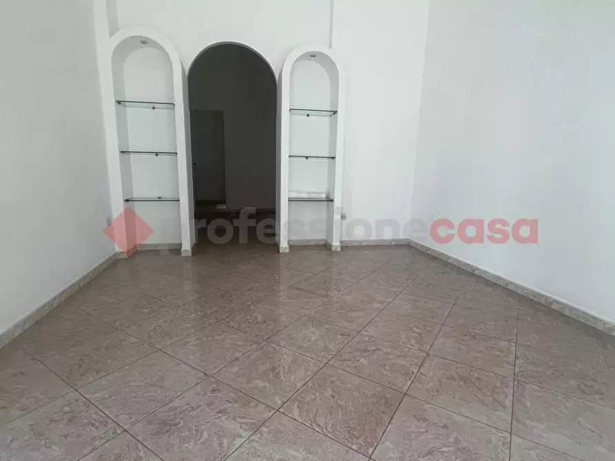 Immagine 10 di Negozio in vendita  in Via Antonio Fogazzaro, 24 a Ostuni