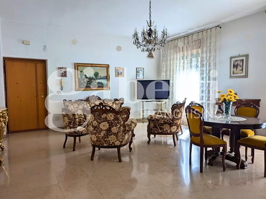 Immagine 5 di Appartamento in vendita  in Piazza della LibertÃ  a Foggia