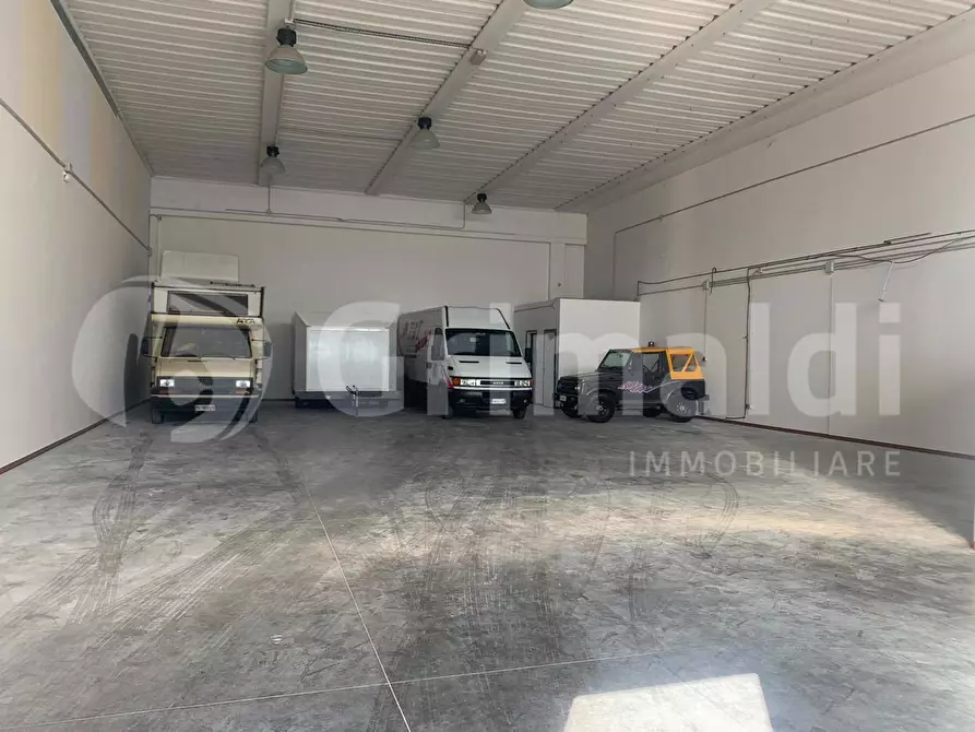 Immagine 3 di Capannone industriale in affitto  in Via Verretti a Corciano