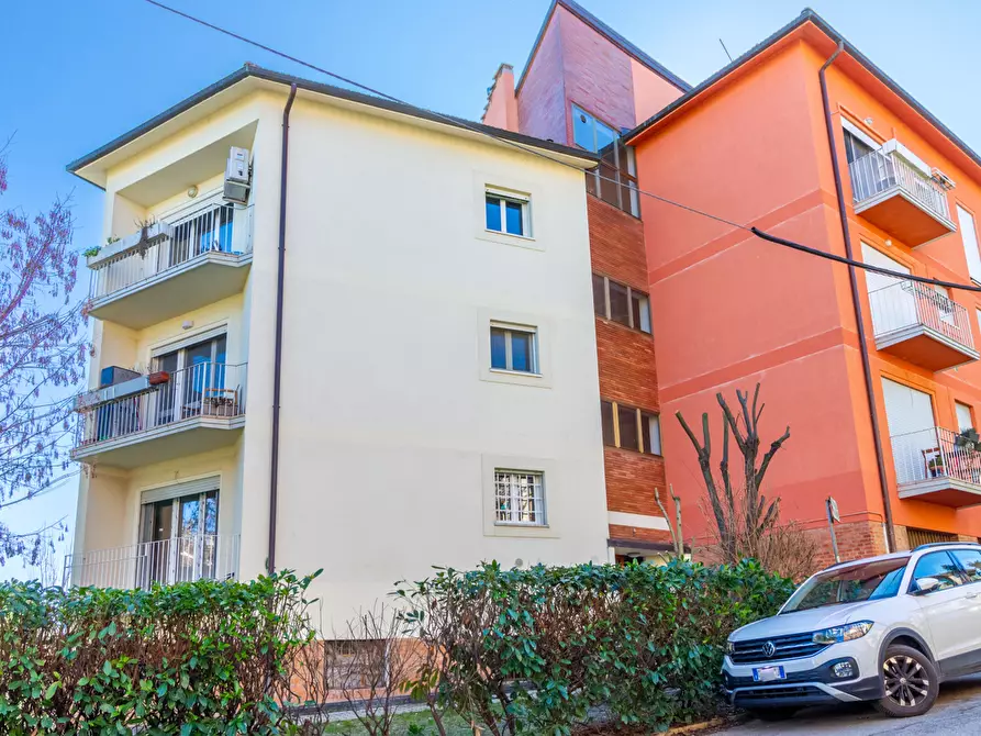 Immagine 37 di Appartamento in vendita  in Via dell'Uccellino, 2 a Bologna