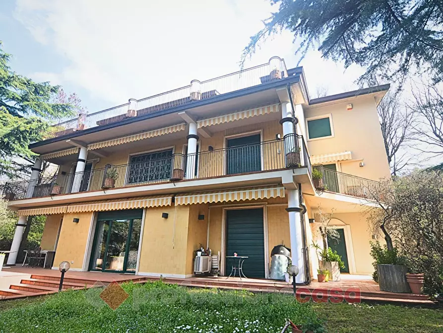 Immagine 1 di Villa in vendita  in Via Raniero Gigliarelli a Perugia