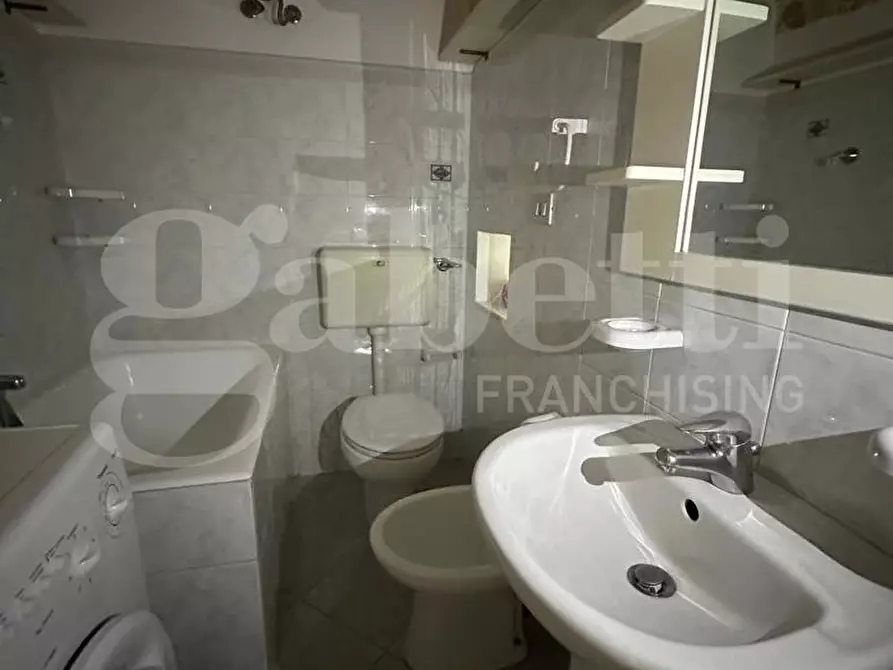 Immagine 14 di Casa indipendente in vendita  in Via Marconi a Ostuni
