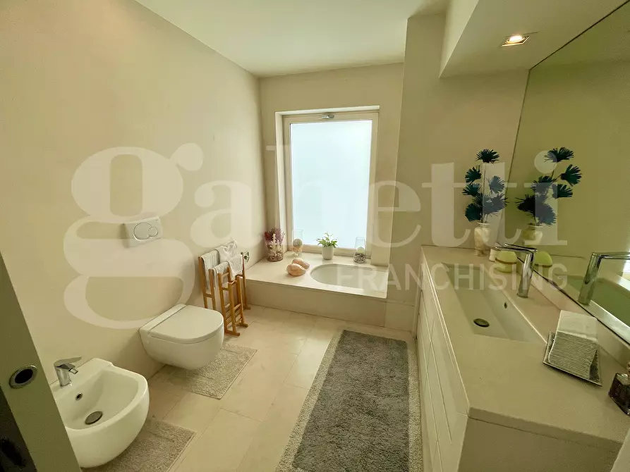 Immagine 24 di Villa in vendita  in Via Tondo Gioieni a Catania